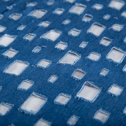 Джинс с перфорацией 015-20080 голубой