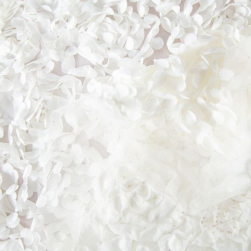 Объемная вышивка на сетке 010-20046 молочный