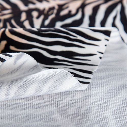 Трикотаж 056-19929 бело-черный принтованный