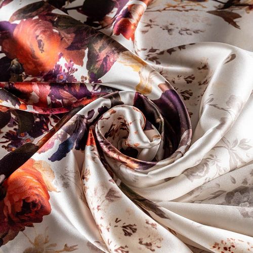 Шелк натуральный К2-389 молочный принтованный