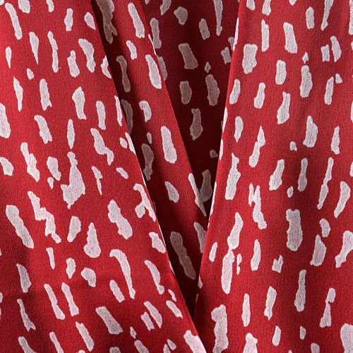 Креп-атлас 001-11929 вишневый принтованный