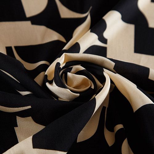 Штапель 069-17437 черно-молочный принтованный