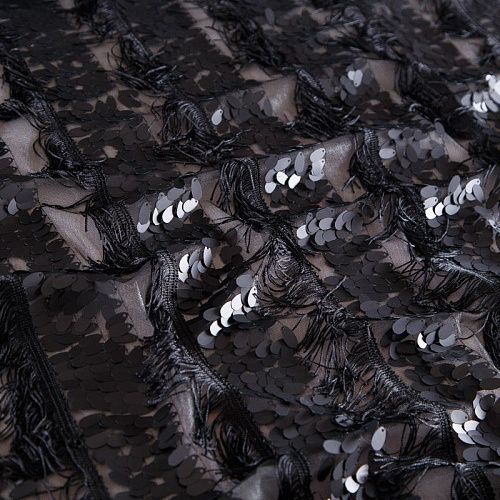 Пайетки с бахромой на сетке 055-16846 черный