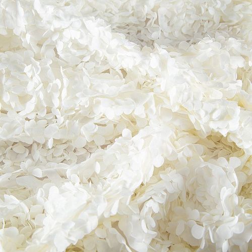 Объемная вышивка на сетке 010-20046 молочный